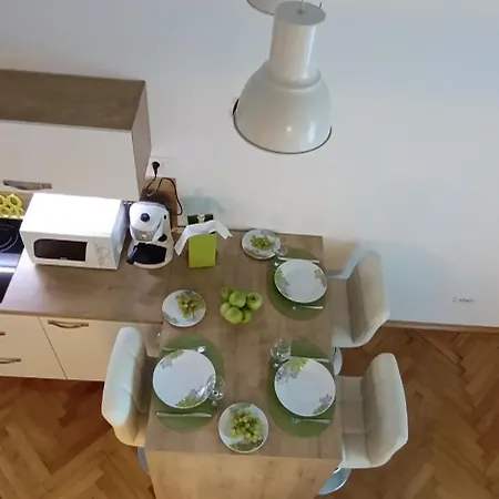 Studio Apartment Green Gallery With Free Private Parking Apartment *